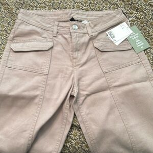 NWT H&M Cotten Denim low rise wide leg pants jeans tan size 2 runs small